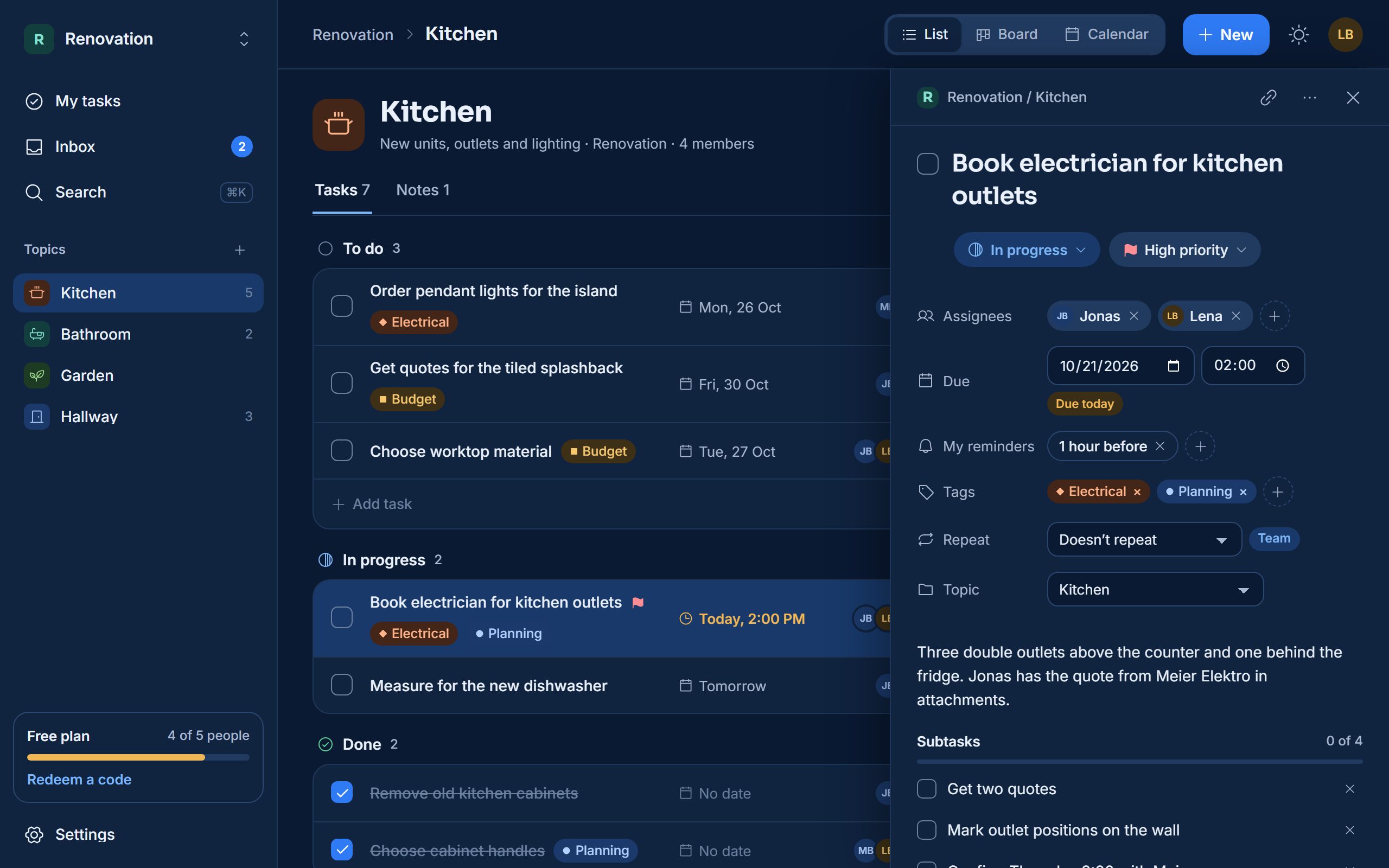 Kitchen topic with tasks grouped by status and colored tags