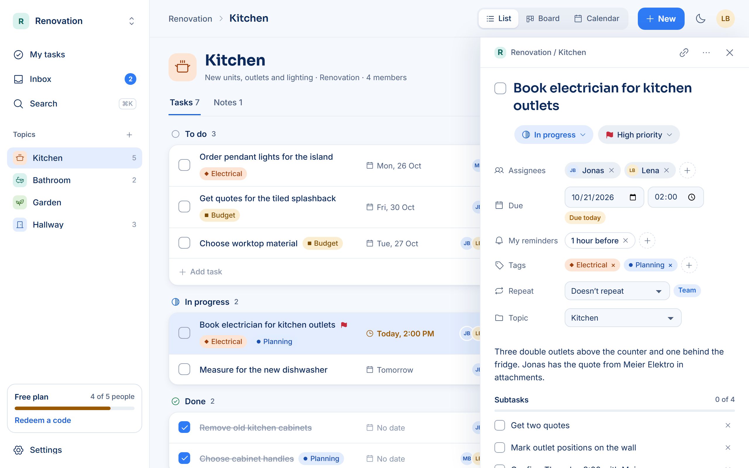 Kitchen topic with tasks grouped by status and colored tags